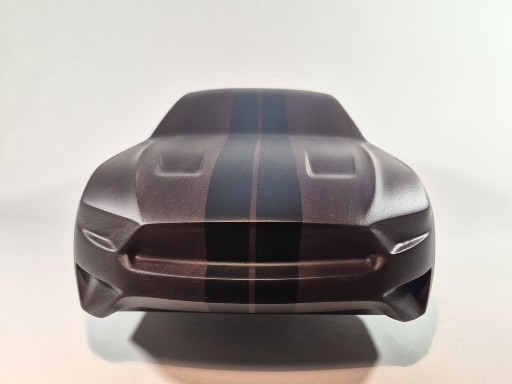 "L'Américaine" inspirée de la Mustang de Ford. Sculpture en acajou massif par David Voisin